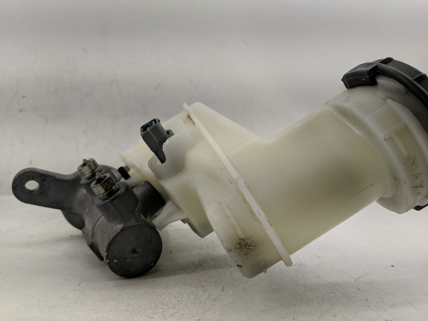 2016-2022 Honda Pilot Brake Master Cylinder - Oemusedautoparts1.com
