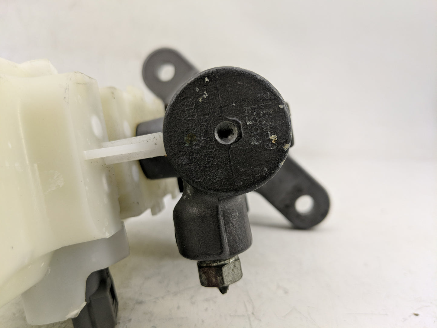 2016-2022 Honda Pilot Brake Master Cylinder - Oemusedautoparts1.com