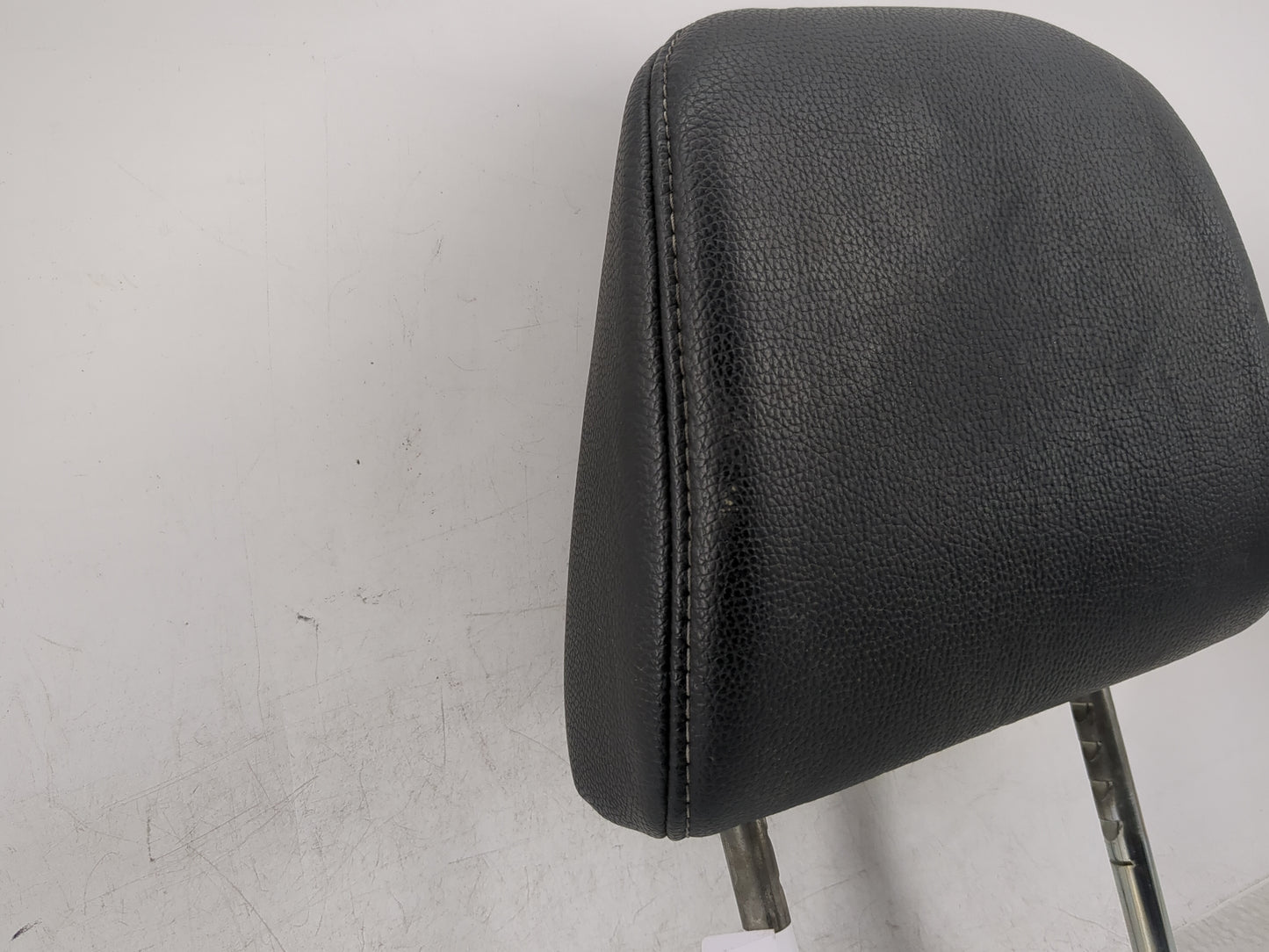 2017-2018 Honda Pilot Headrest Head Rest Front Driver Passenger Seat - Oemusedautoparts1.com