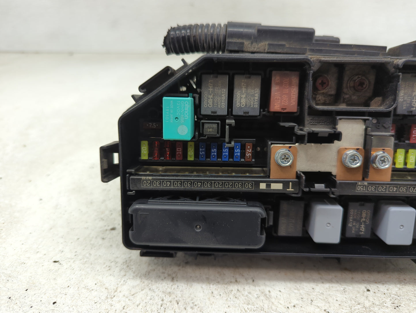 2016-2018 Honda Pilot Fusebox Fuse Box Panel Relay Module Fits Fits 2016 2017 2018 OEM Used Auto Parts - Oemusedautoparts1.c