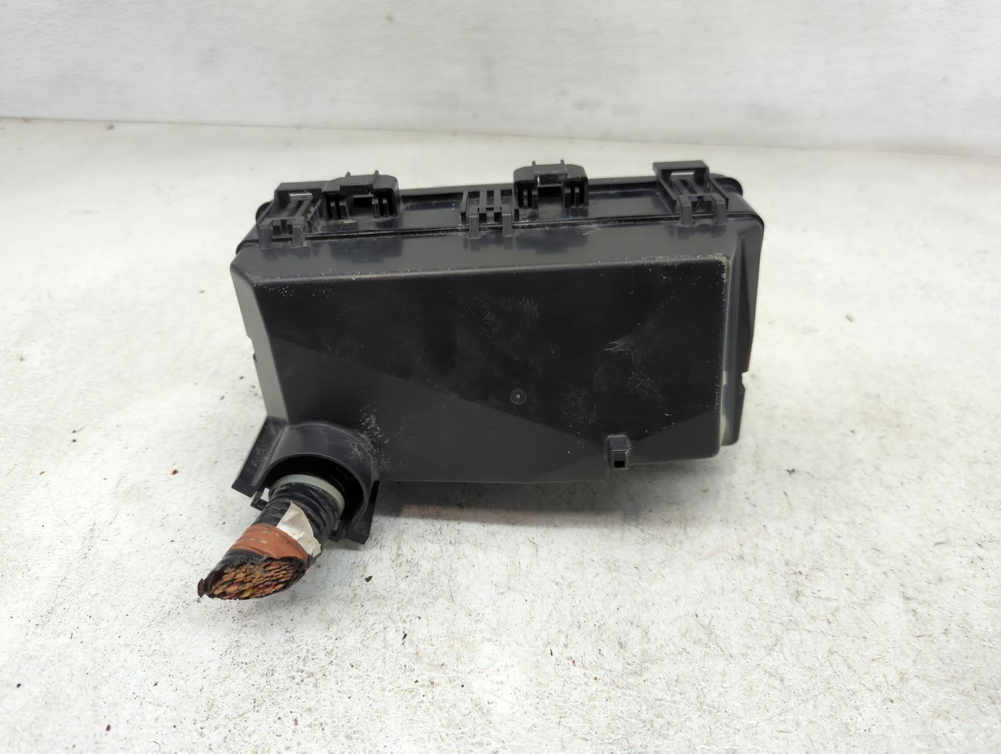 2016-2018 Honda Pilot Fusebox Fuse Box Panel Relay Module Fits Fits 2016 2017 2018 OEM Used Auto Parts - Oemusedautoparts1.c