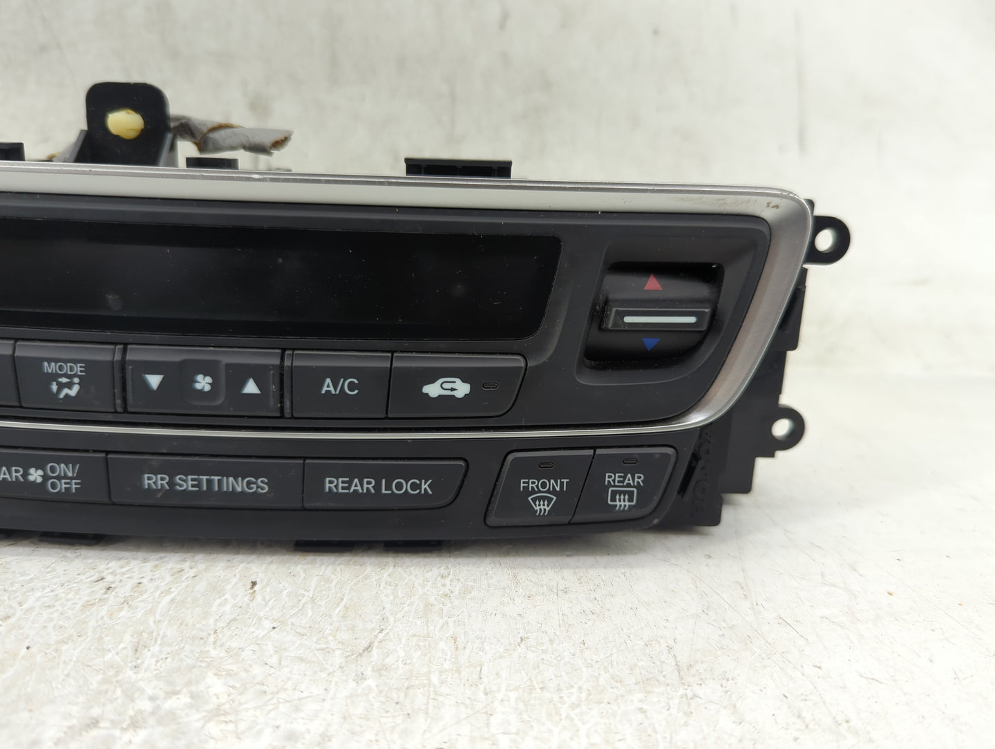 2016-2018 Honda Pilot Climate Control Module Temperature AC/Heater Replacement P/N:79600TG7A211M1 Fits Fits 2016 2017 2018 O