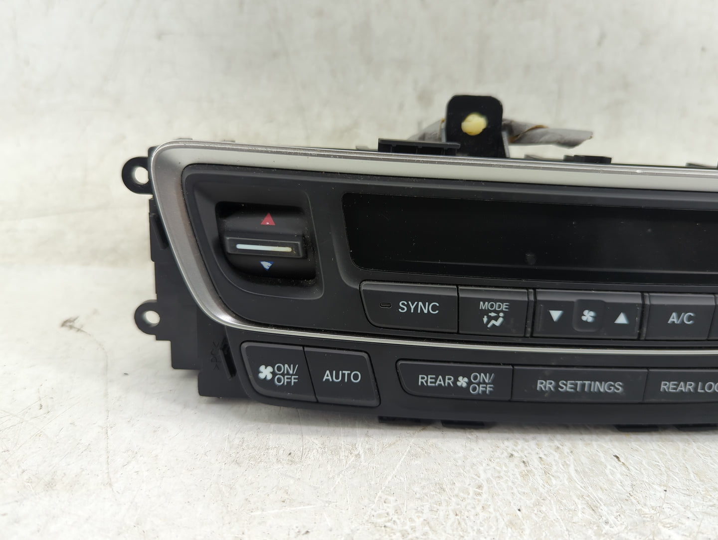 2016-2018 Honda Pilot Climate Control Module Temperature AC/Heater Replacement P/N:79600TG7A211M1 Fits Fits 2016 2017 2018 O