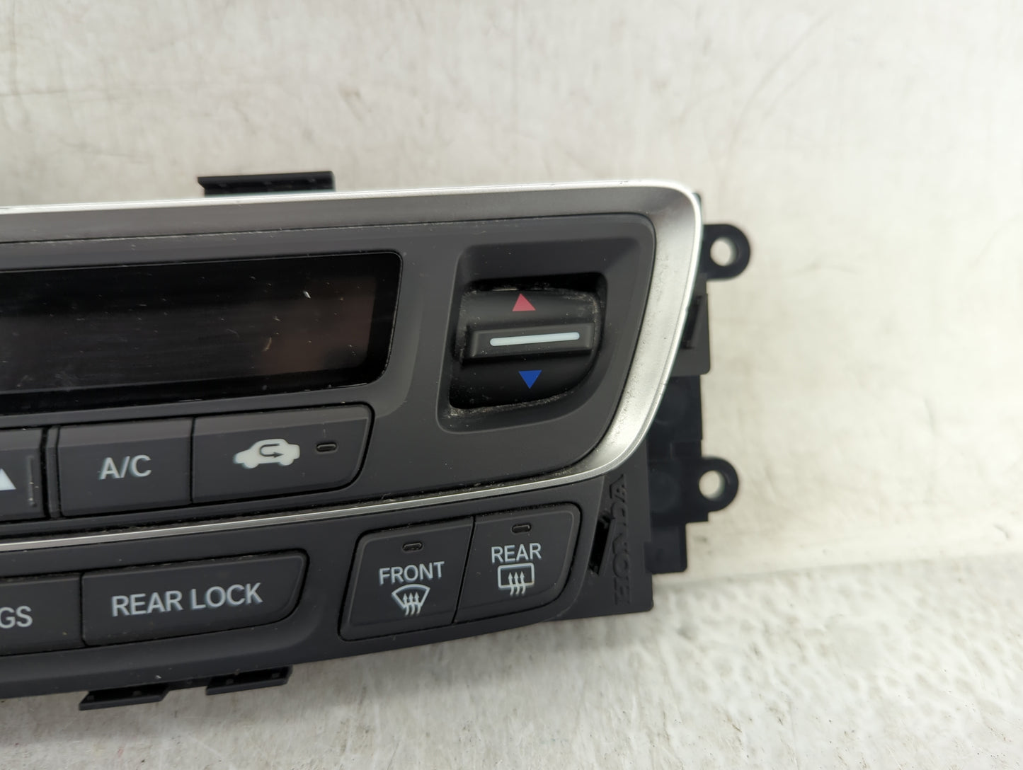 2016-2018 Honda Pilot Climate Control Module Temperature AC/Heater Replacement P/N:79600TG7A211M1 Fits Fits 2016 2017 2018 O