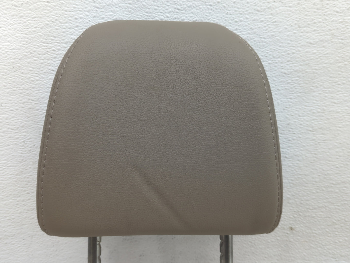 2017-2018 Honda Pilot Headrest Head Rest Front Driver Passenger Seat - Oemusedautoparts1.com