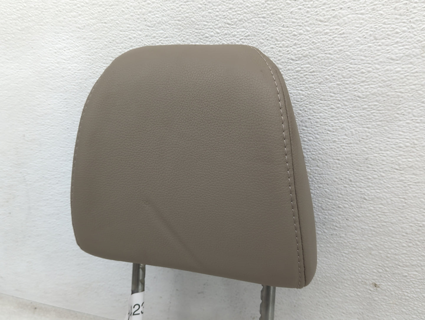 2017-2018 Honda Pilot Headrest Head Rest Front Driver Passenger Seat - Oemusedautoparts1.com