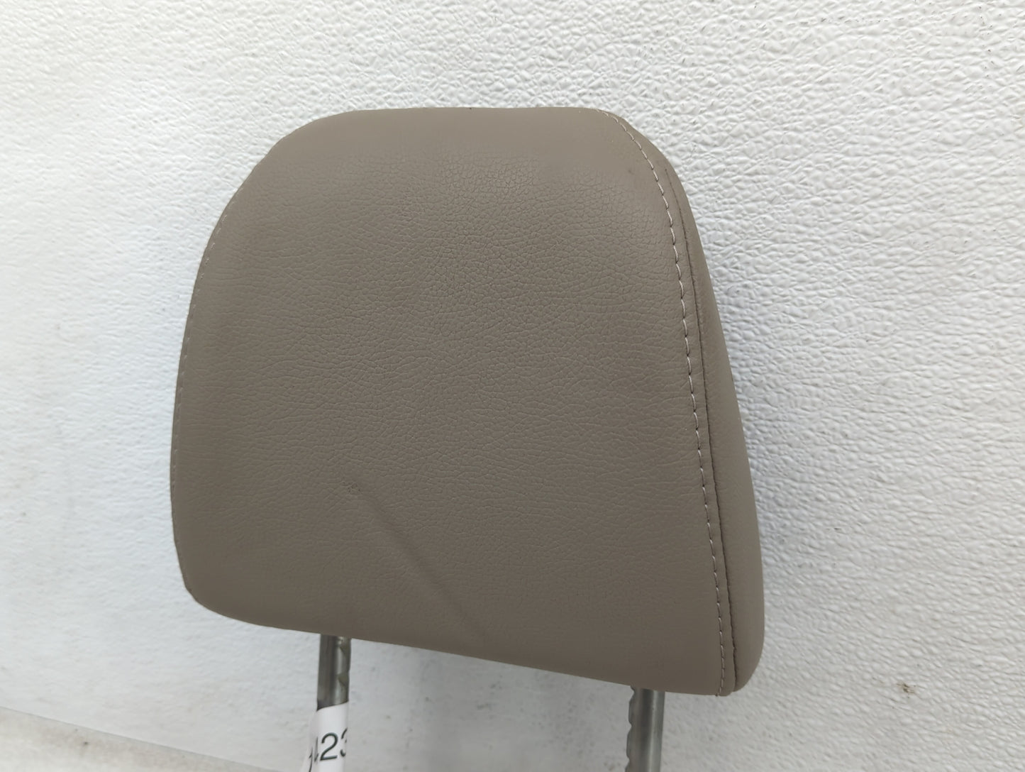 2017-2018 Honda Pilot Headrest Head Rest Front Driver Passenger Seat - Oemusedautoparts1.com