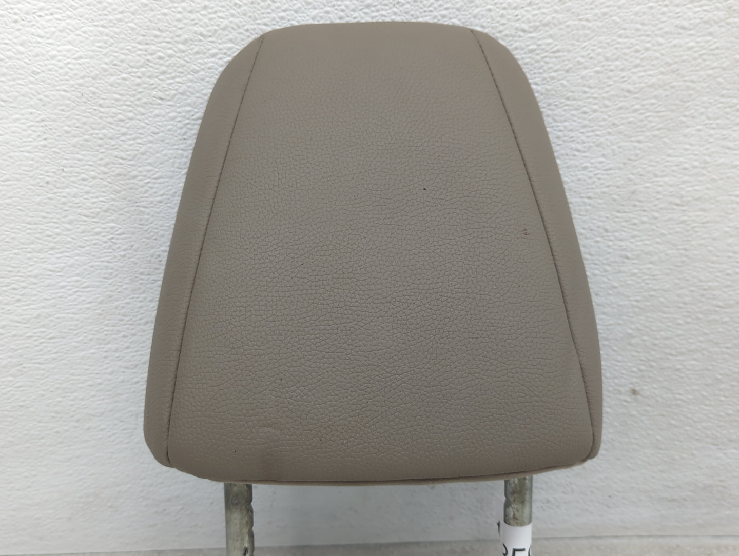 2017-2018 Honda Pilot Headrest Head Rest Front Driver Passenger Seat - Oemusedautoparts1.com