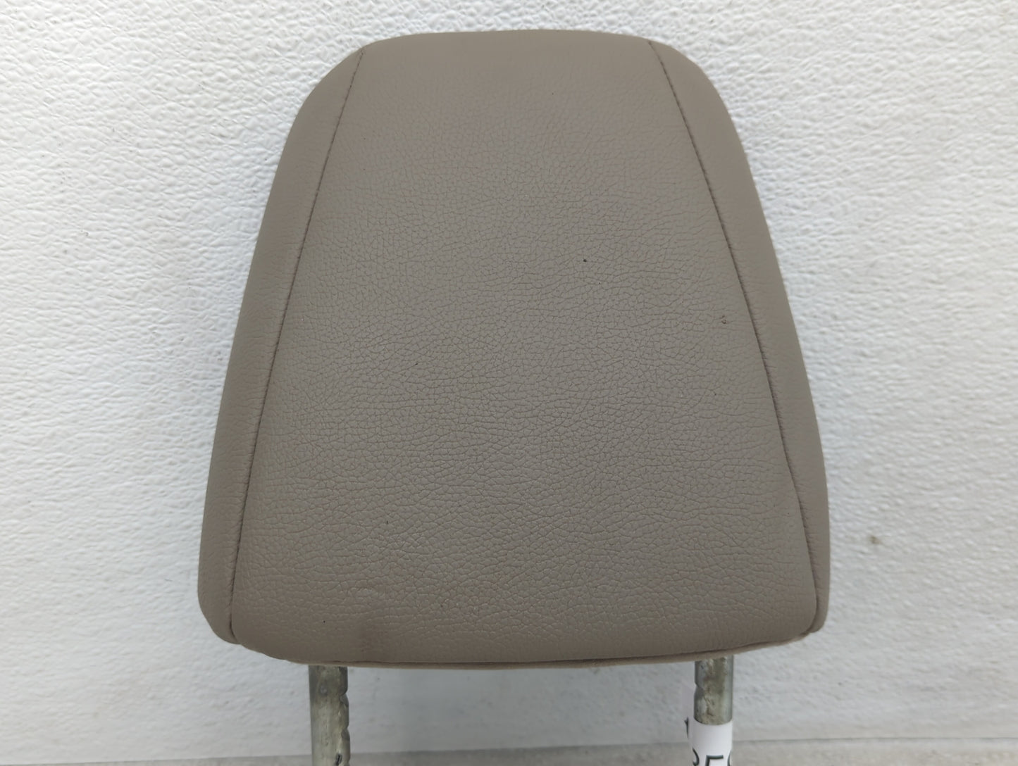 2017-2018 Honda Pilot Headrest Head Rest Front Driver Passenger Seat - Oemusedautoparts1.com