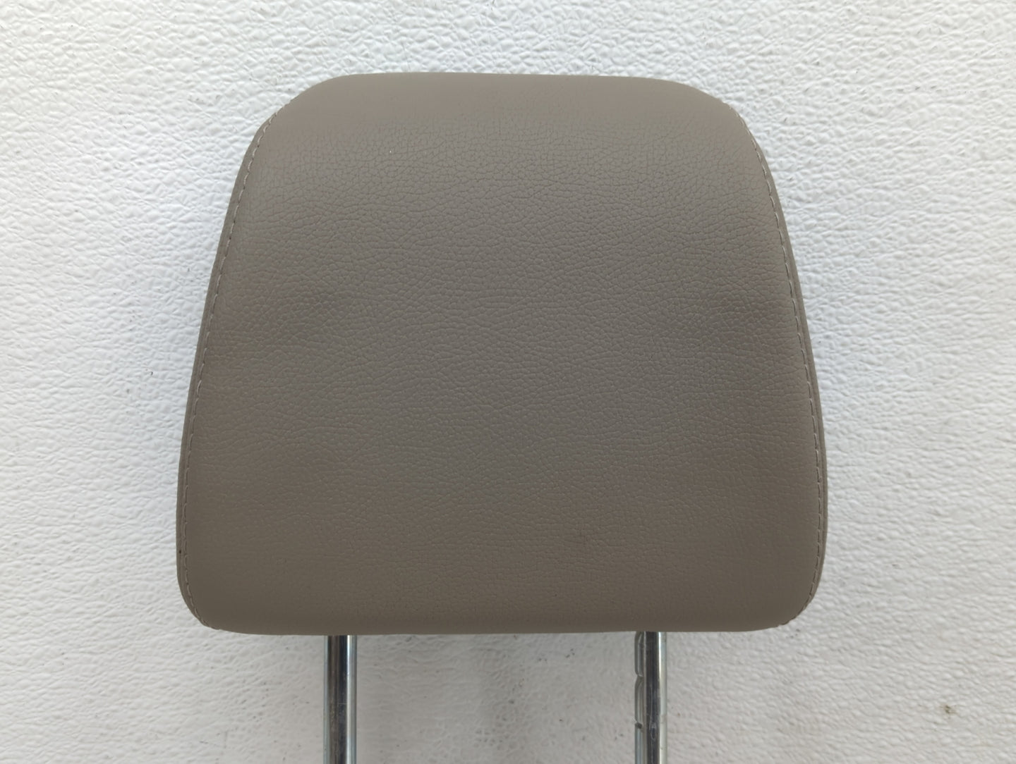 2016-2018 Honda Pilot Headrest Head Rest Front Driver Seat Tan - Oemusedautoparts1.com