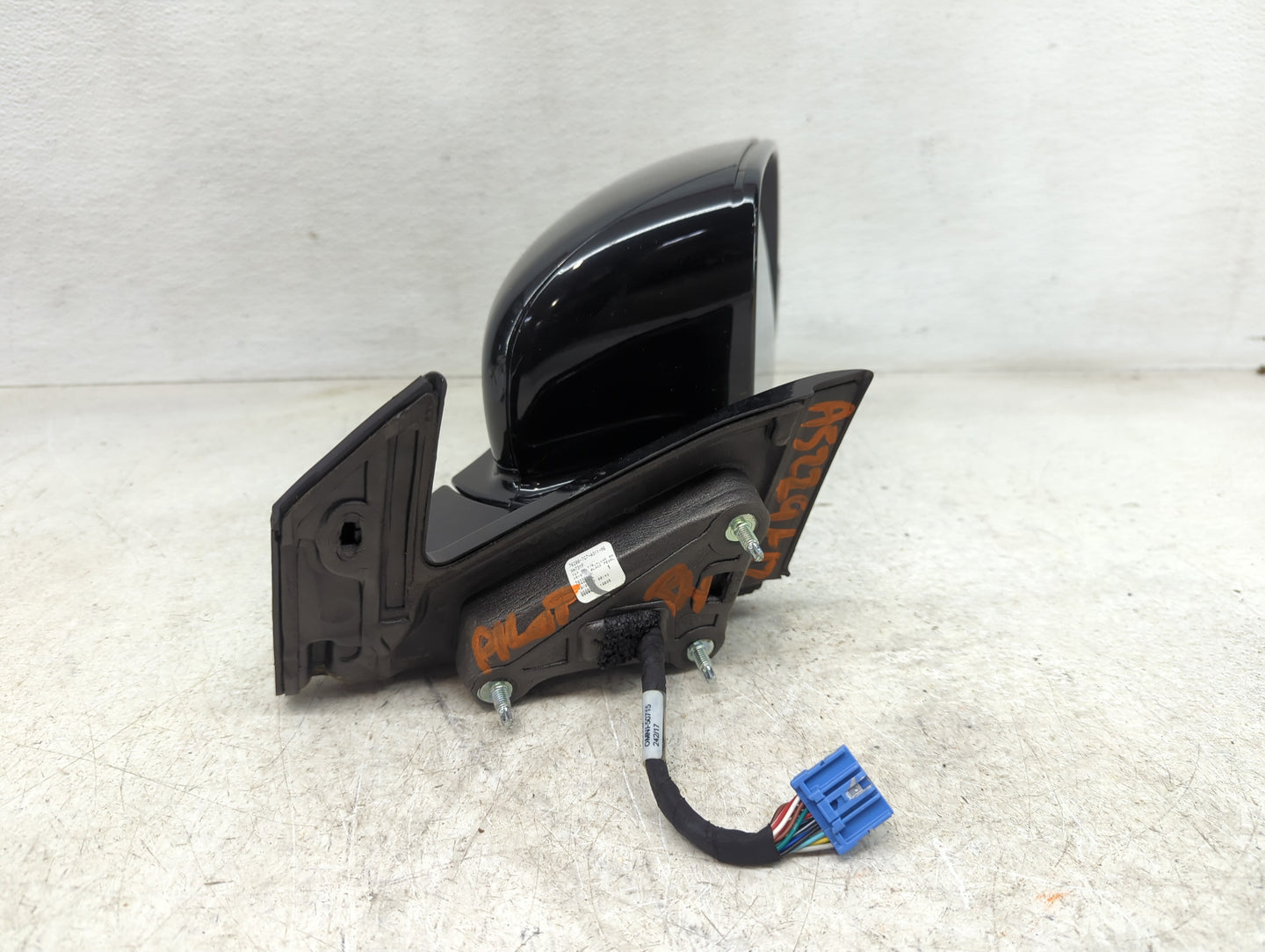 2016-2018 Honda Pilot Passenger Side View Mirror - Right Door Mirror OEM Used - Oemusedautoparts1.com