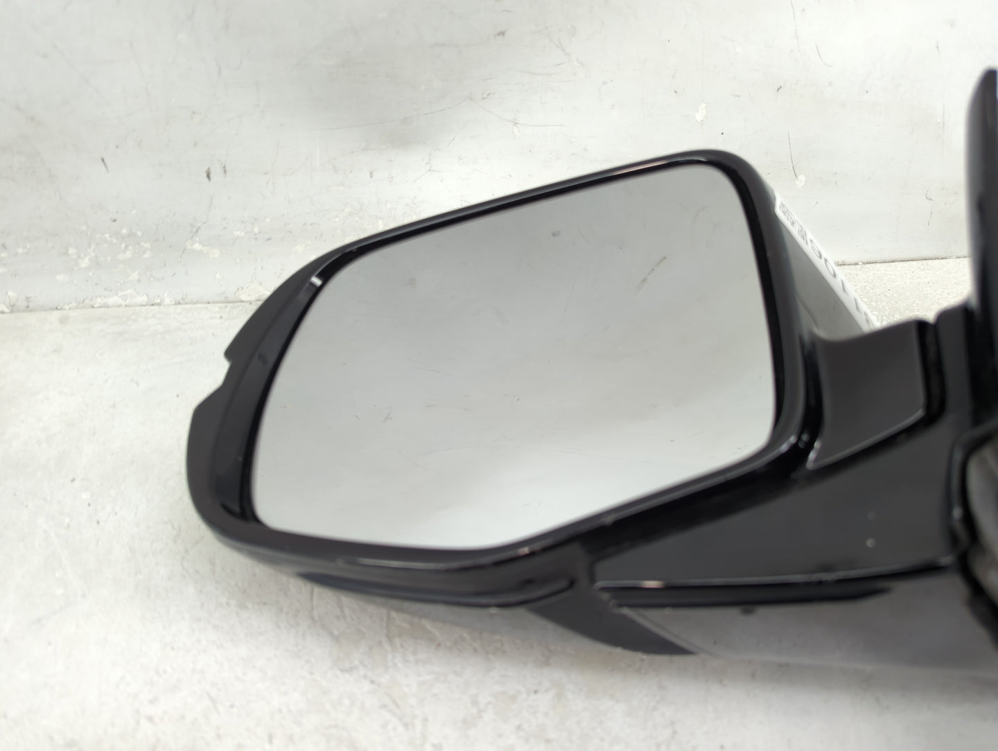 2017-2018 Honda Pilot Driver Side View Mirror - Left Door Mirror OEM Used - Oemusedautoparts1.com