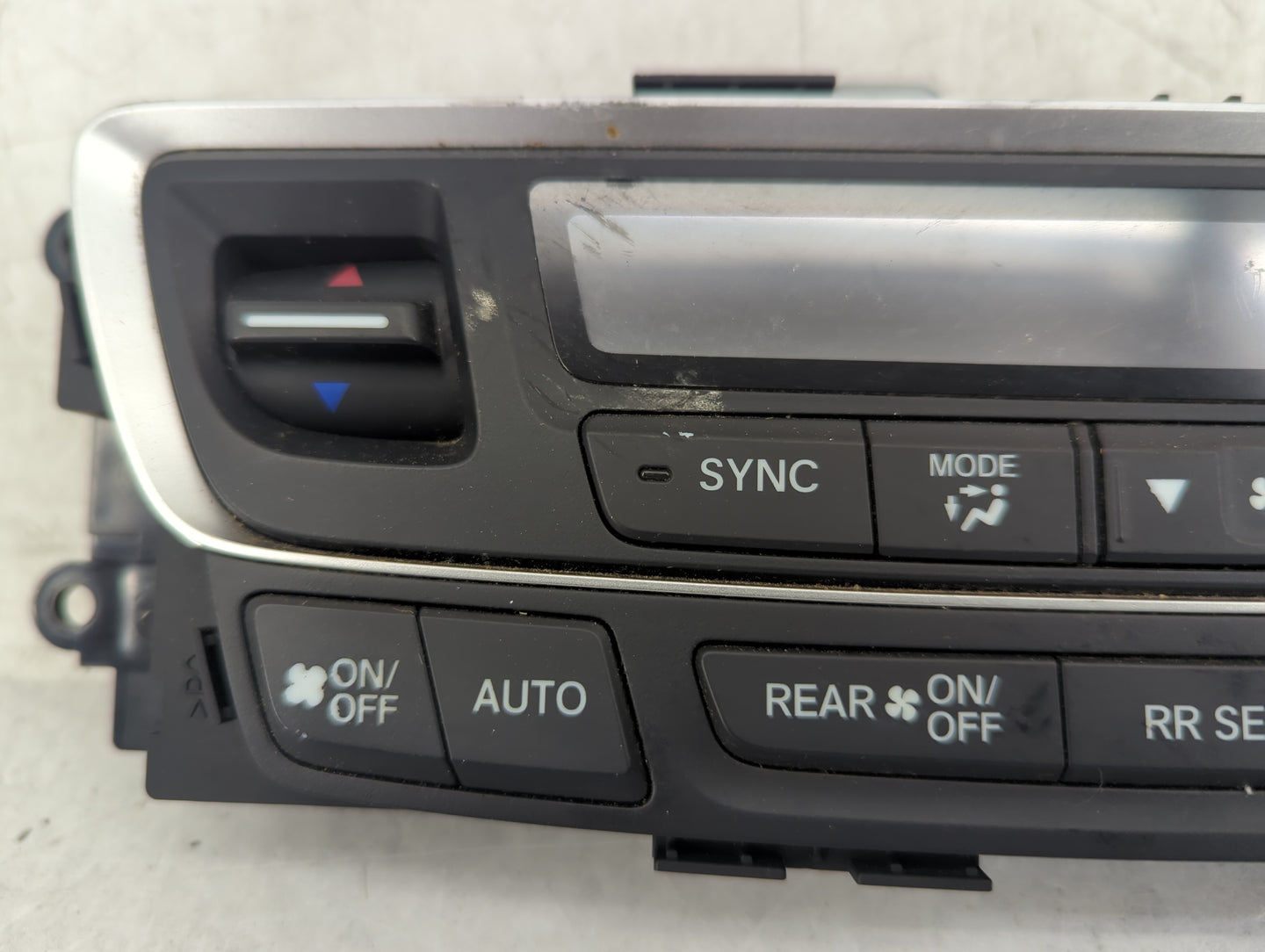 2016-2018 Honda Pilot Climate Control Module Temperature AC/Heater Replacement P/N:0557A2 175225 79600TG7A811M1 Fits OEM Use