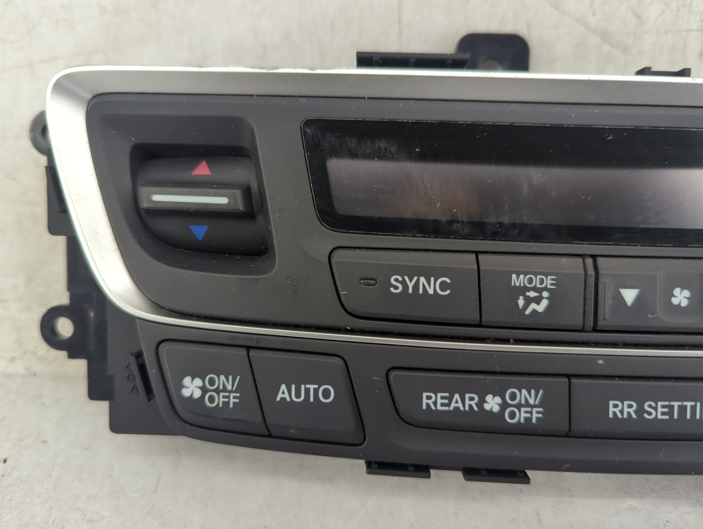 2016-2018 Honda Pilot Climate Control Module Temperature AC/Heater Replacement P/N:749600TG7A620M1 Fits Fits 2016 2017 2018 