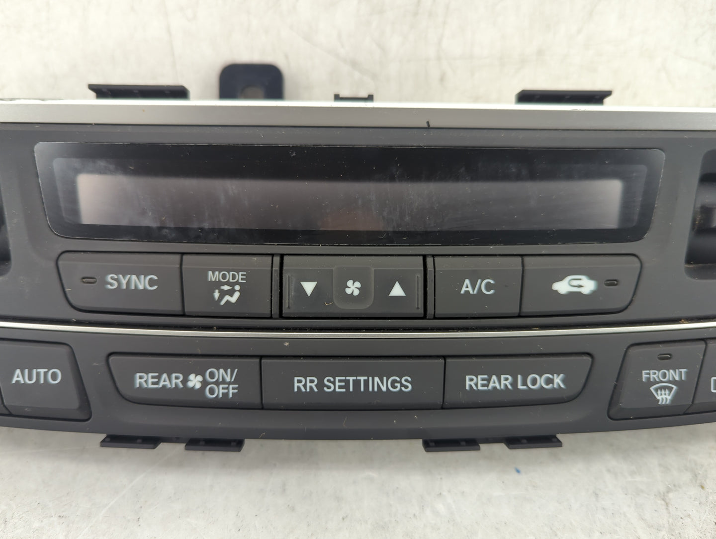2016-2018 Honda Pilot Climate Control Module Temperature AC/Heater Replacement P/N:749600TG7A620M1 Fits Fits 2016 2017 2018 