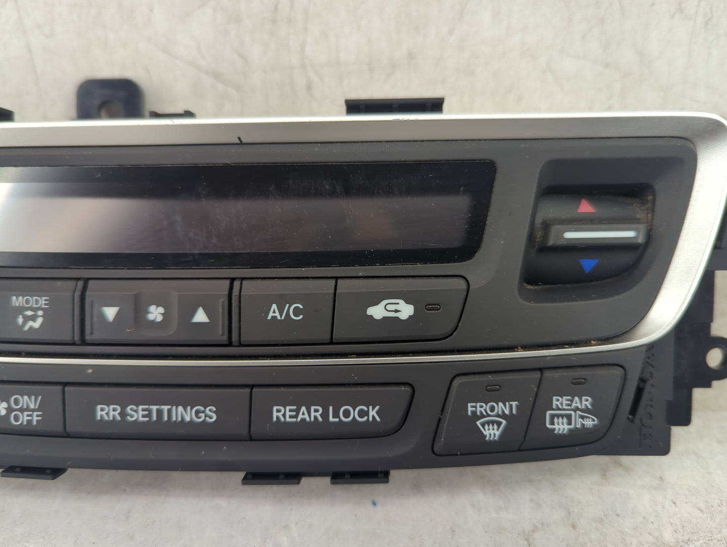 2016-2018 Honda Pilot Climate Control Module Temperature AC/Heater Replacement P/N:749600TG7A620M1 Fits Fits 2016 2017 2018 