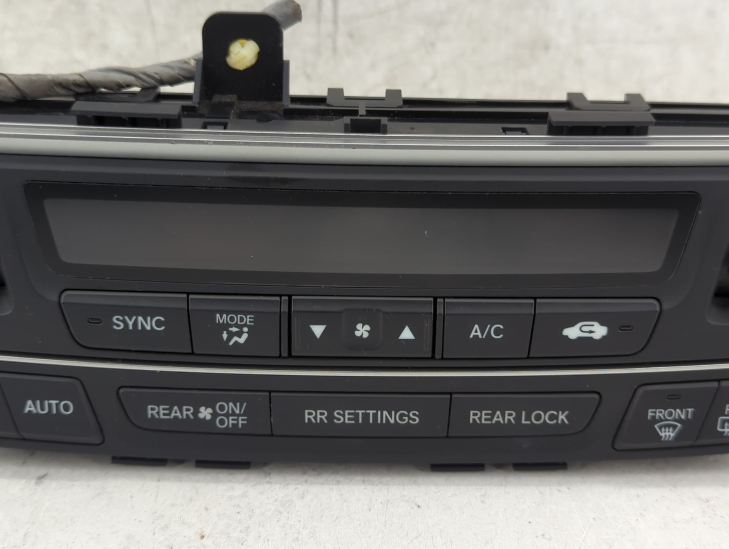 2016-2018 Honda Pilot Climate Control Module Temperature AC/Heater Replacement P/N:79600TG7A920M1 SANWA2A272J Fits OEM Used 