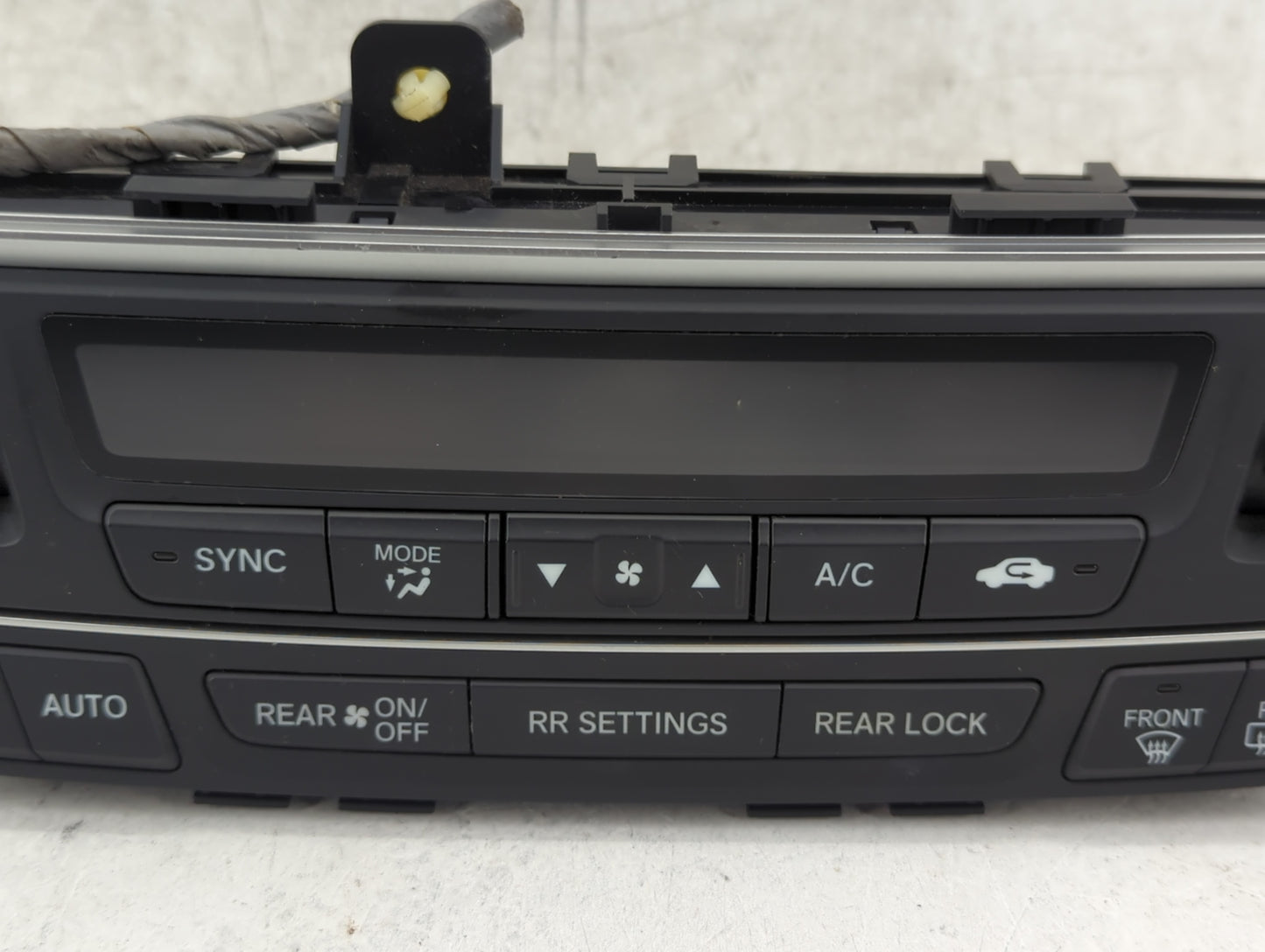 2016-2018 Honda Pilot Climate Control Module Temperature AC/Heater Replacement P/N:79600TG7A920M1 SANWA2A272J Fits OEM Used 