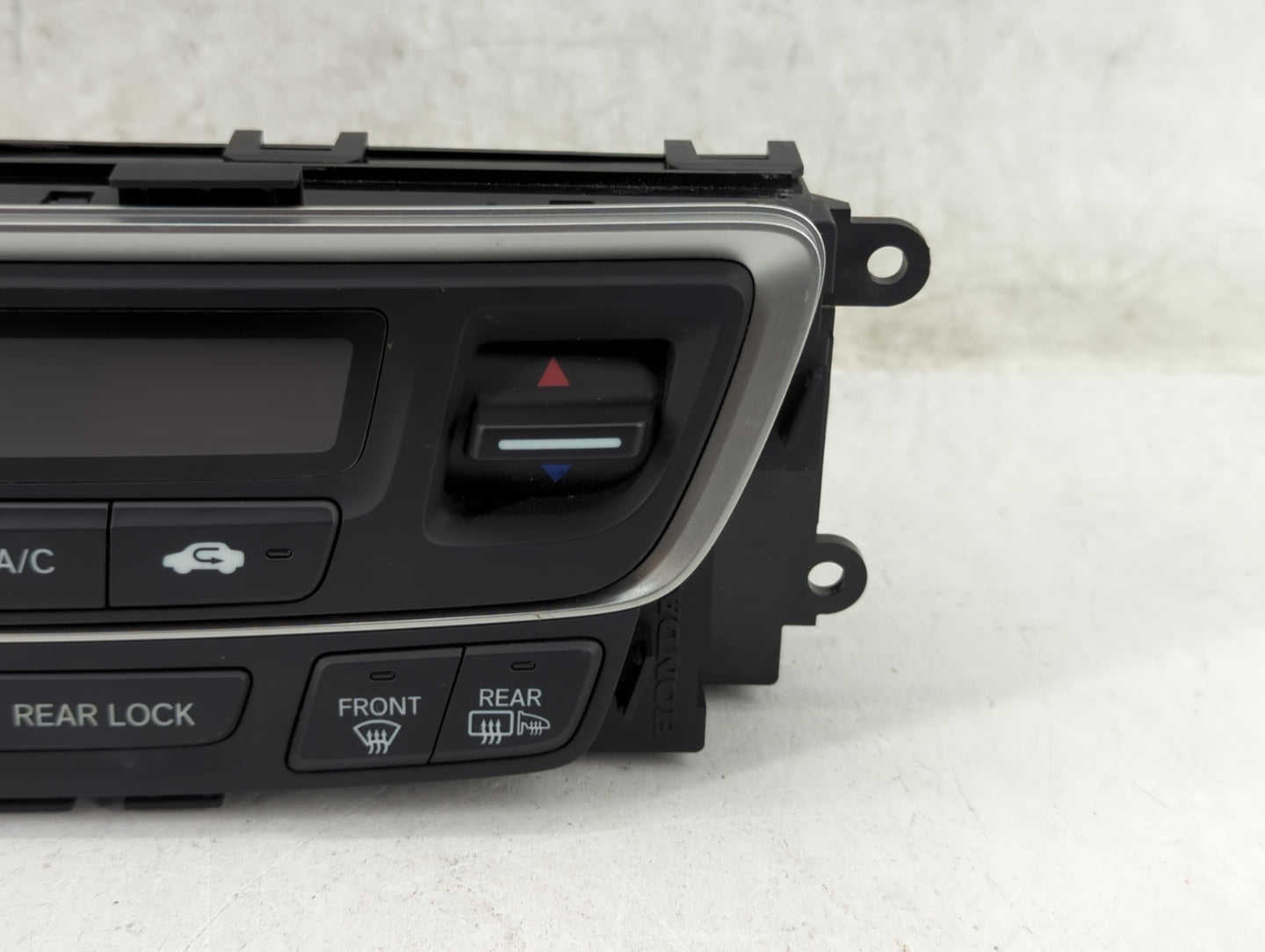 2016-2018 Honda Pilot Climate Control Module Temperature AC/Heater Replacement P/N:79600TG7A920M1 SANWA2A272J Fits OEM Used 