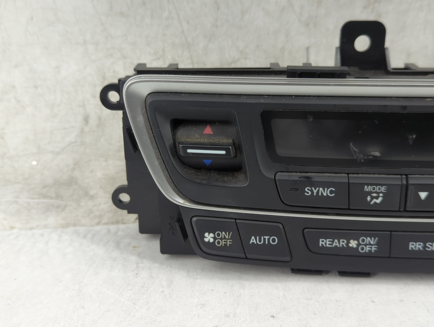 2016-2018 Honda Pilot Climate Control Module Temperature AC/Heater Replacement P/N:79600TG7A420M1 Fits Fits 2016 2017 2018 O