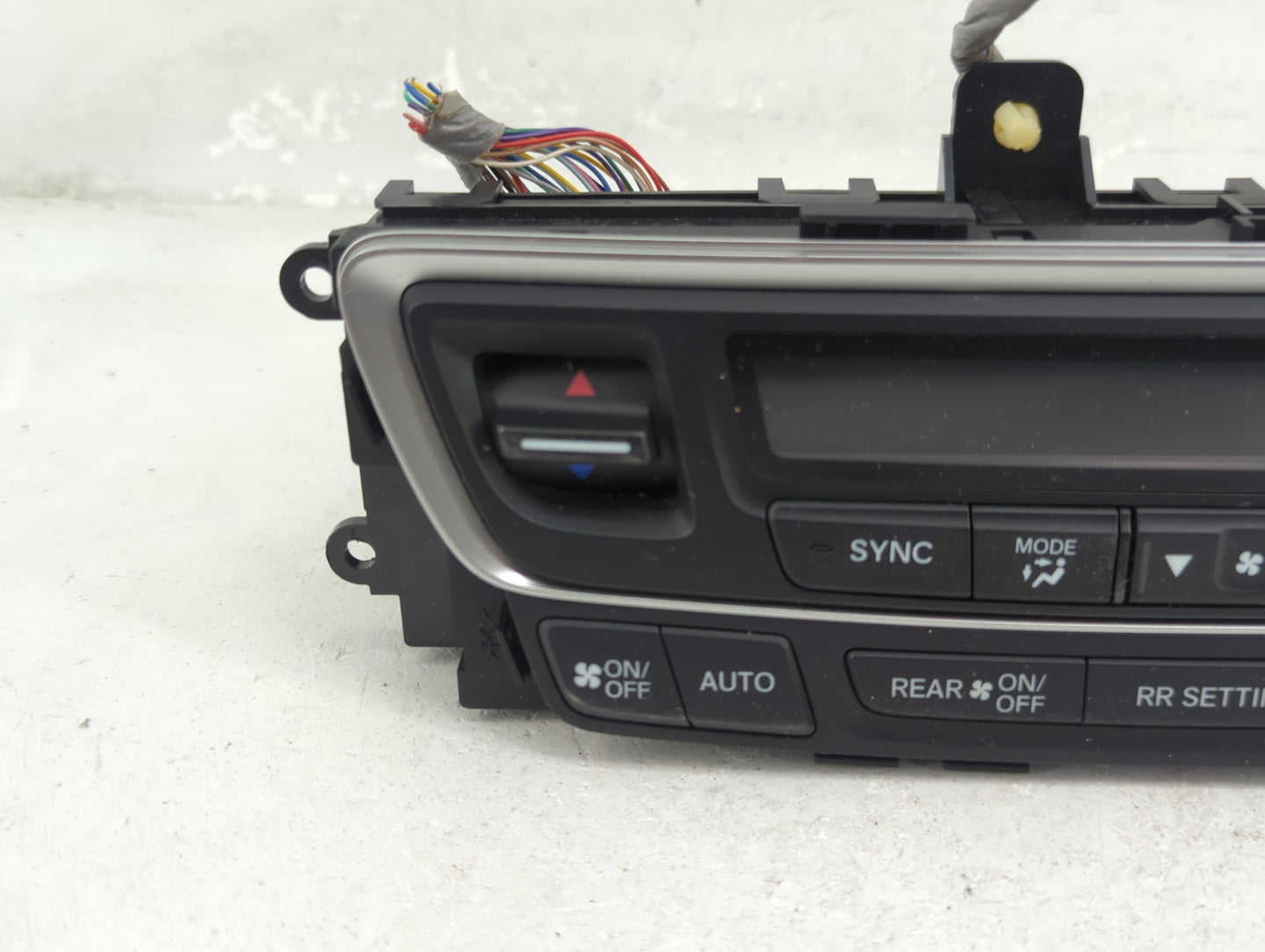 2016-2018 Honda Pilot Climate Control Module Temperature AC/Heater Replacement P/N:79600TG7A620M1 SANWA2A270J Fits OEM Used 