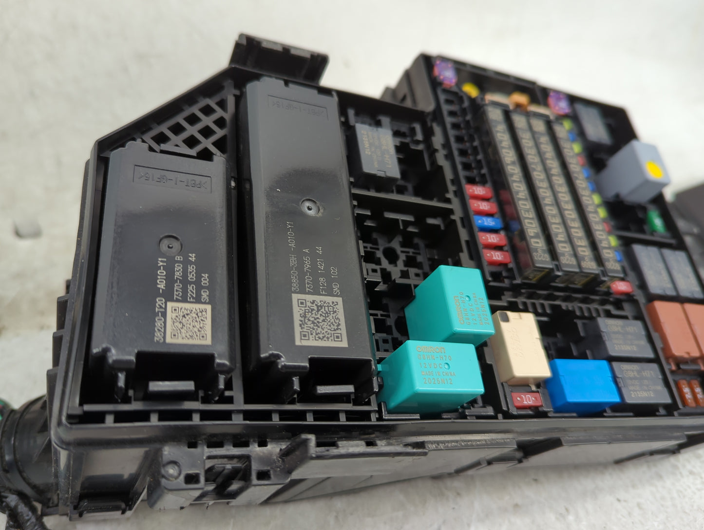 2016-2018 Honda Pilot Fusebox Fuse Box Panel Relay Module P/N:38255-TG7-A010-Y1 38850-T6Z-A010-Y1 Fits Fits 2016 2017 2018 O