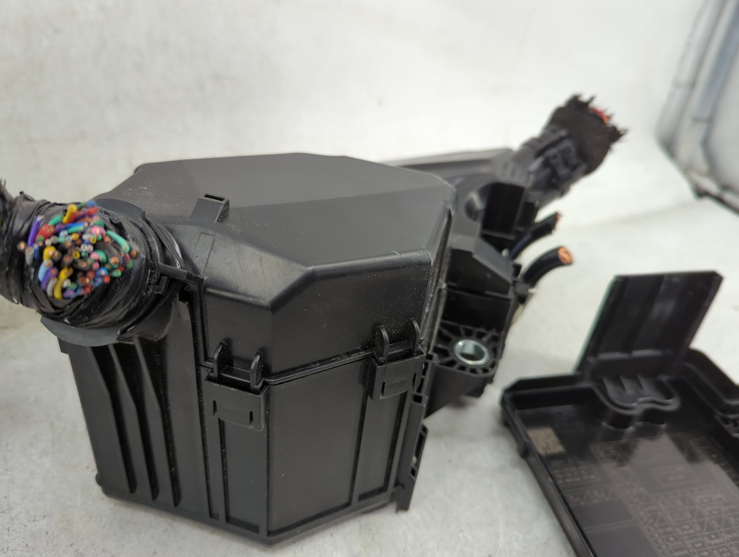 2016-2018 Honda Pilot Fusebox Fuse Box Panel Relay Module P/N:38255-TG7-A010-Y1 38850-T6Z-A010-Y1 Fits Fits 2016 2017 2018 O
