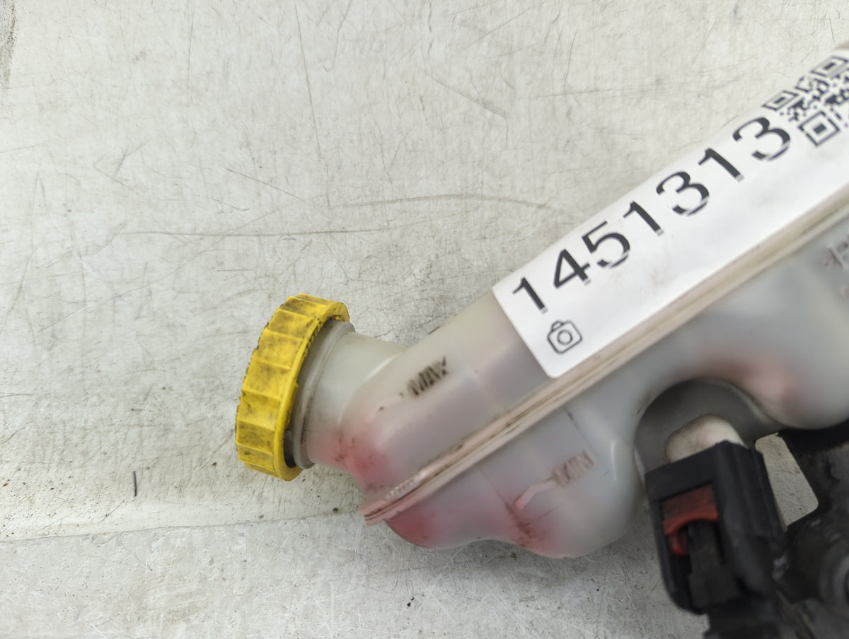 2016-2022 Honda Pilot Brake Master Cylinder 1451210 - Oemusedautoparts1.com