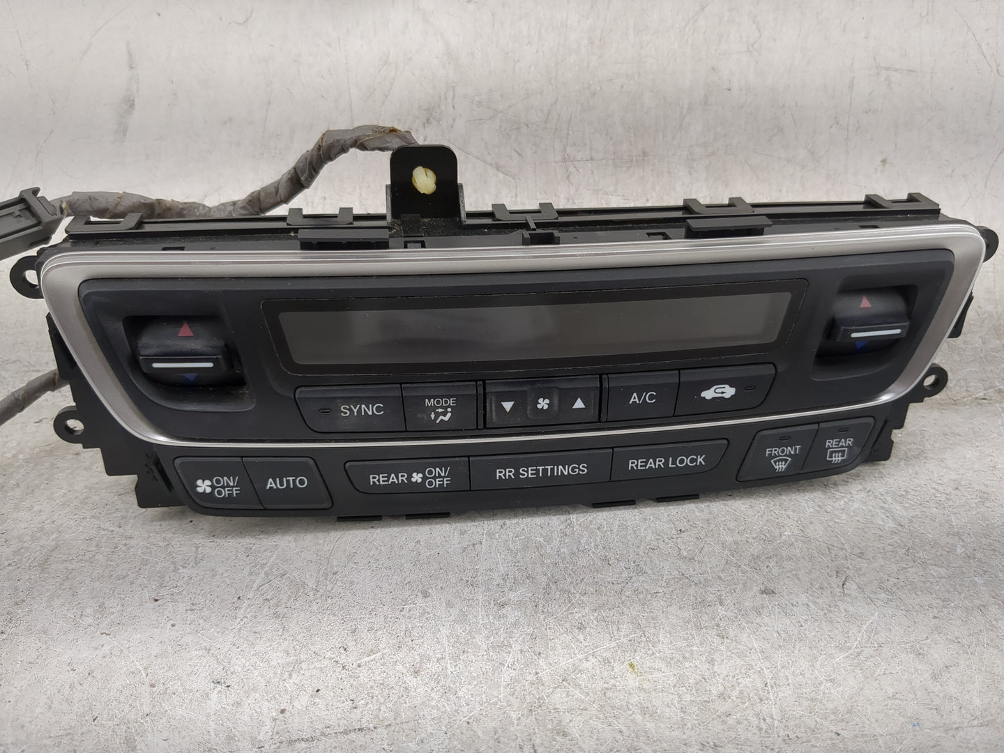 2016-2018 Honda Pilot Climate Control Module Temperature AC/Heater Replacement P/N:79600TG7A220M1 Fits Fits 2016 2017 2018 O