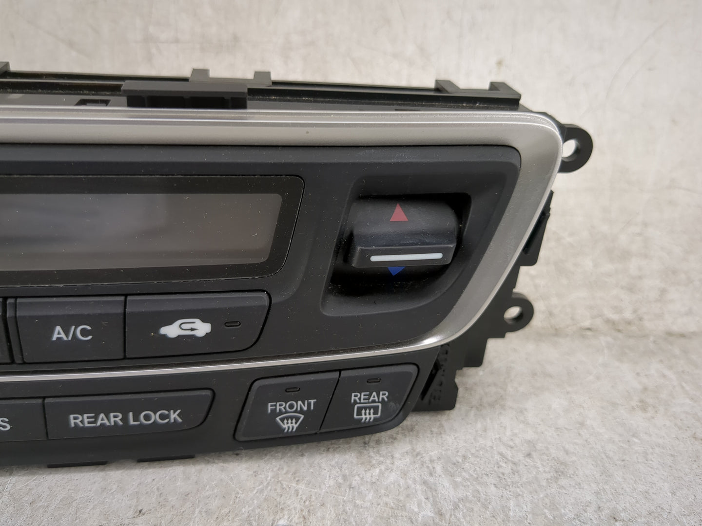2016-2018 Honda Pilot Climate Control Module Temperature AC/Heater Replacement P/N:79600TG7A220M1 Fits Fits 2016 2017 2018 O