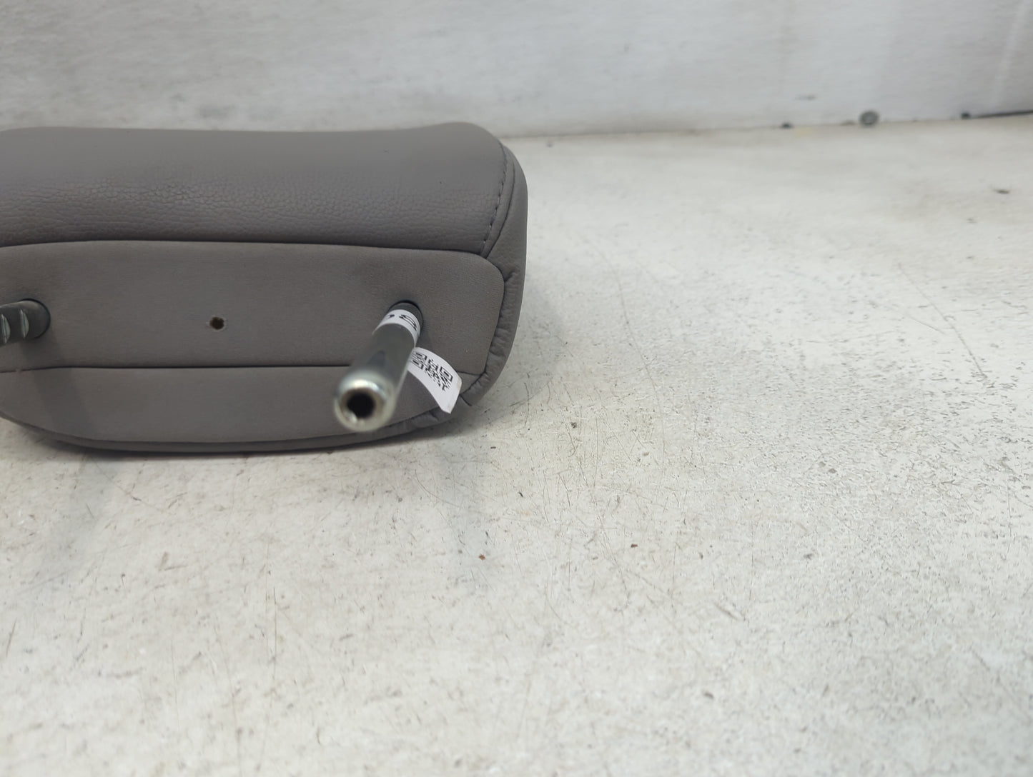 2017 Honda Pilot Headrest Head Rest Front Driver Seat Gray - Oemusedautoparts1.com