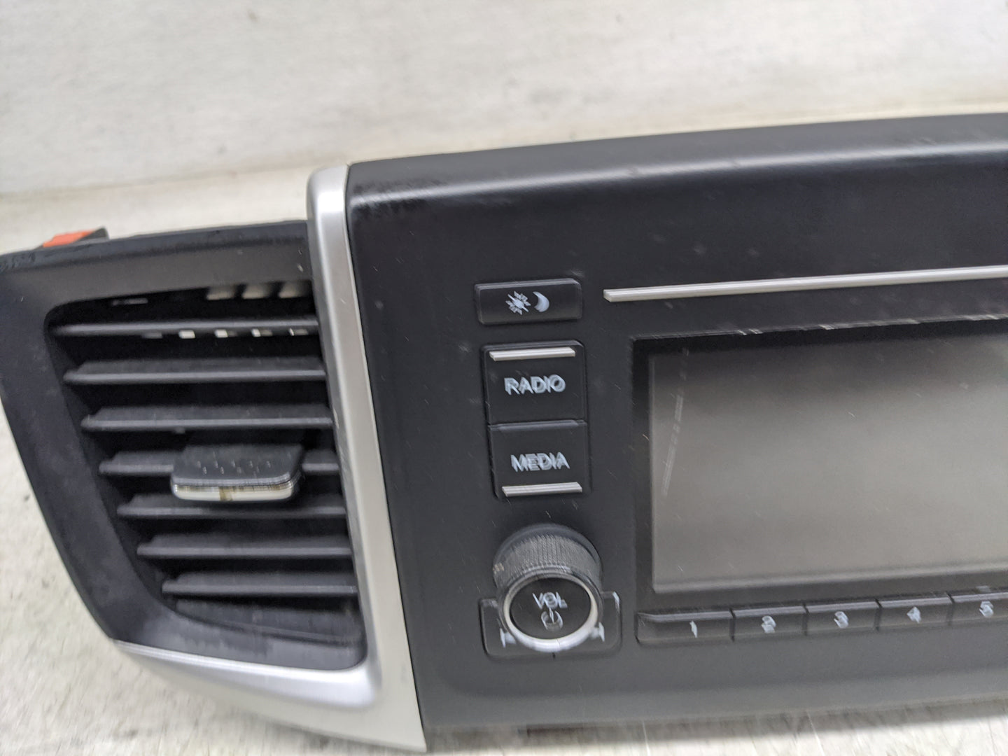 2016-2019 Honda Pilot Radio AM FM Cd Player Receiver Replacement P/N:39100-TG7-A02 CV-RH46N3VX Fits Fits 2016 2017 2018 2019