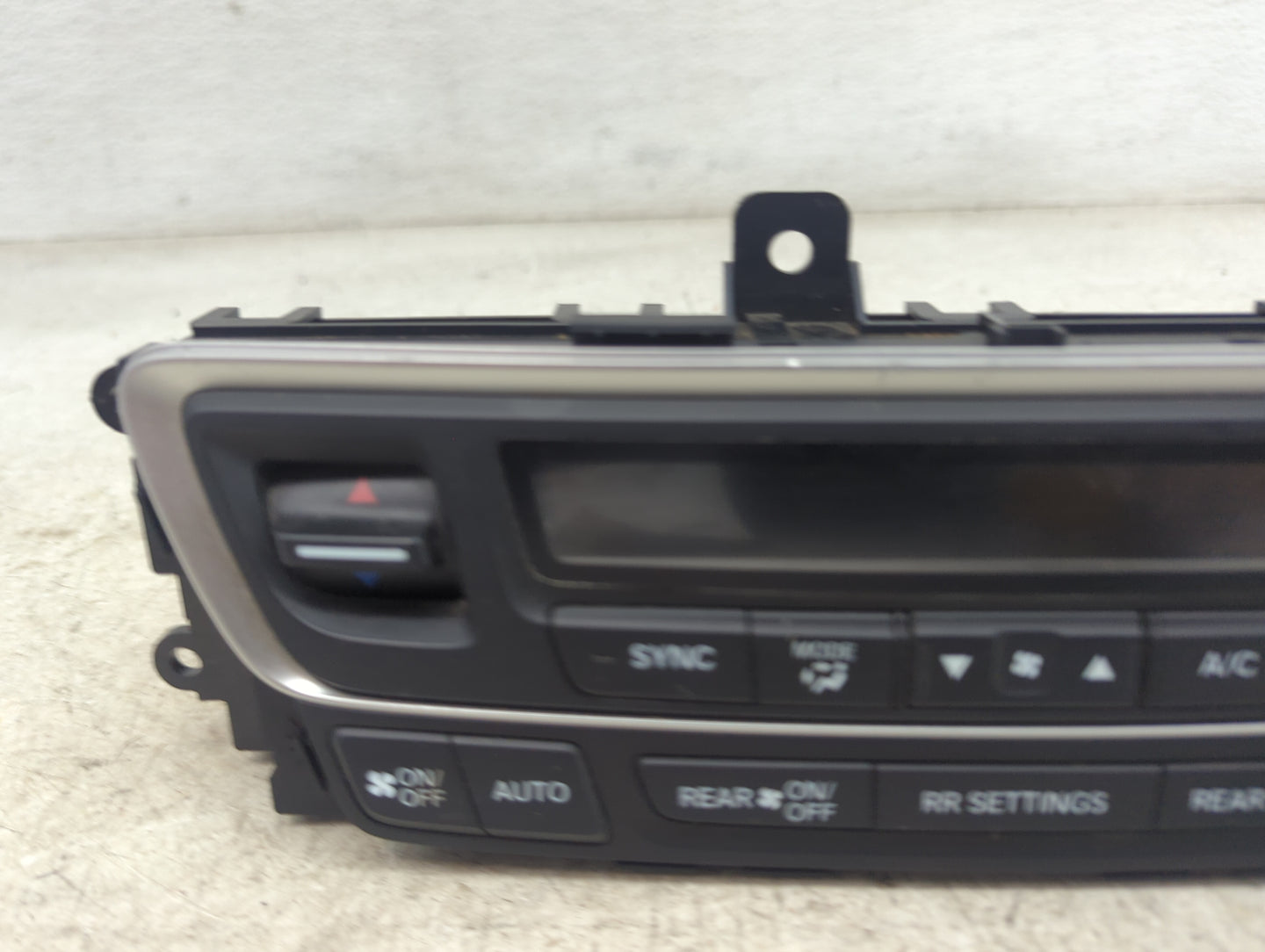 2016-2018 Honda Pilot Climate Control Module Temperature AC/Heater Replacement P/N:79600T6ZA820M1 5ANWA2A2711 Fits OEM Used 