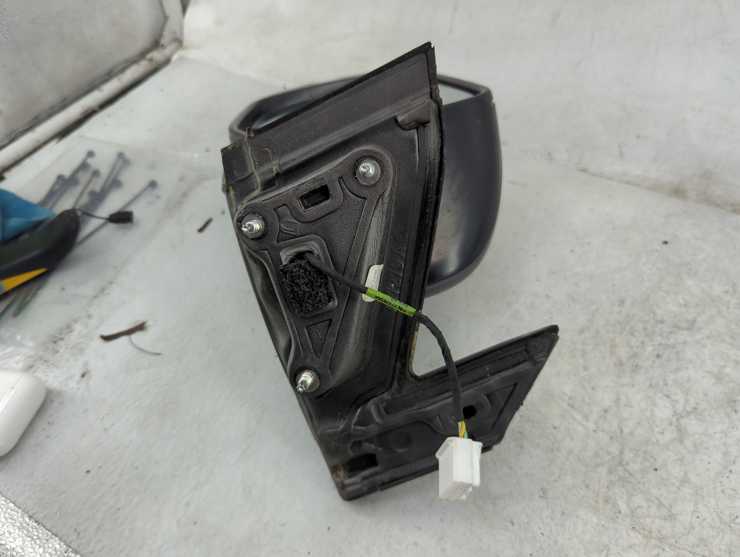 2017-2018 Honda Pilot Driver Side View Mirror - Left Door Mirror OEM Used - Oemusedautoparts1.com