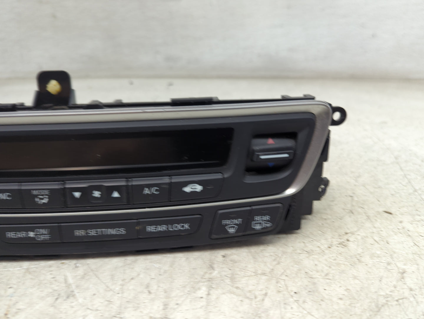2016-2018 Honda Pilot Climate Control Module Temperature AC/Heater Replacement P/N:79600TG7A911M1 SANWA2A272F Fits OEM Used 