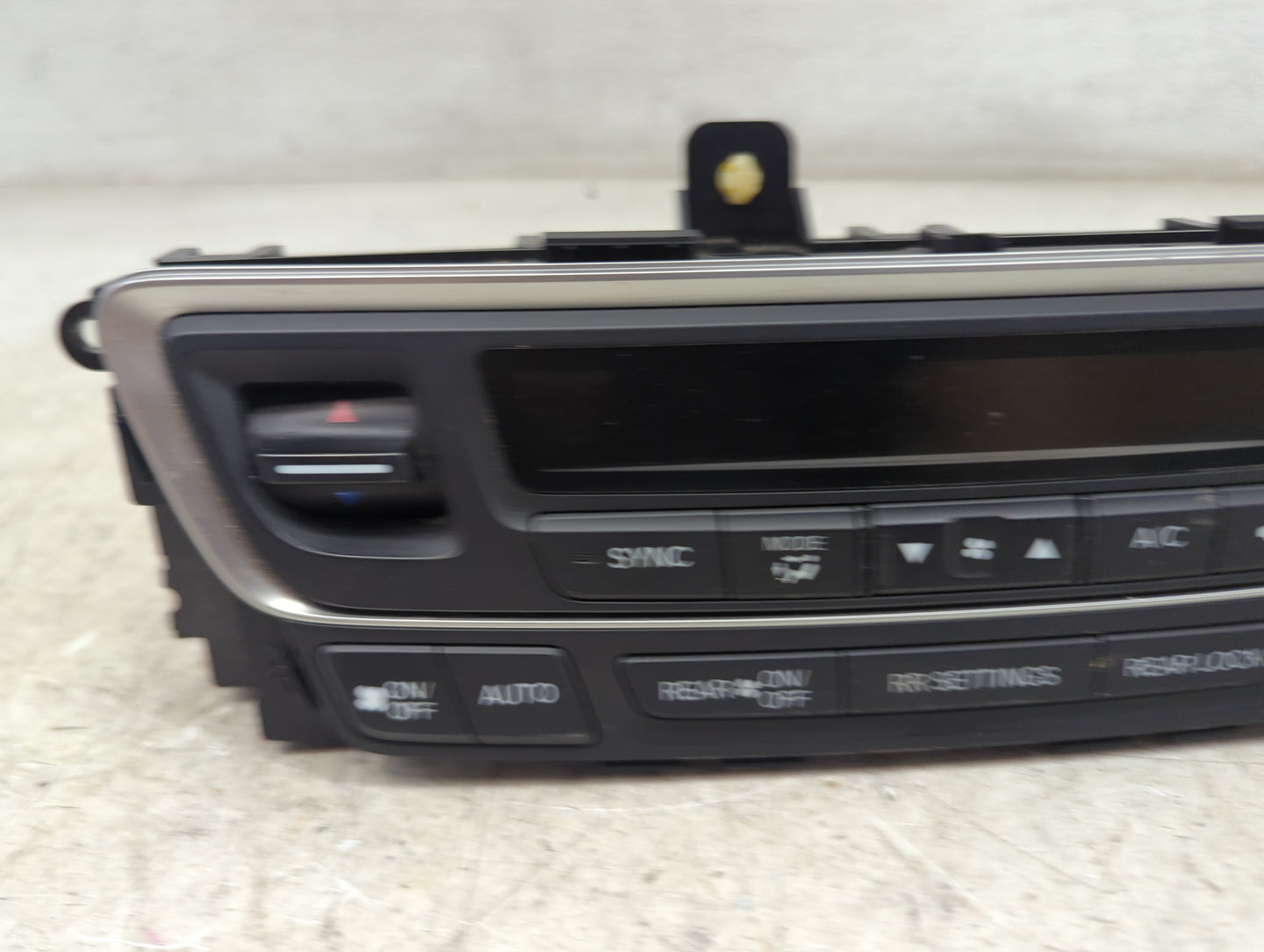 2016-2018 Honda Pilot Climate Control Module Temperature AC/Heater Replacement P/N:79600TG7A911M1 SANWA2A272F Fits OEM Used 