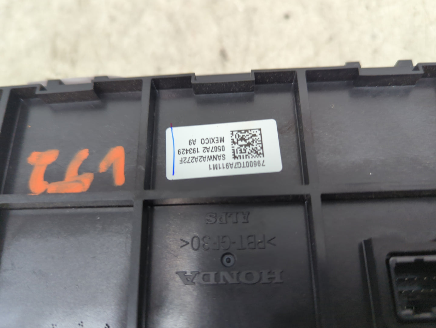 2016-2018 Honda Pilot Climate Control Module Temperature AC/Heater Replacement P/N:79600TG7A911M1 SANWA2A272F Fits OEM Used 