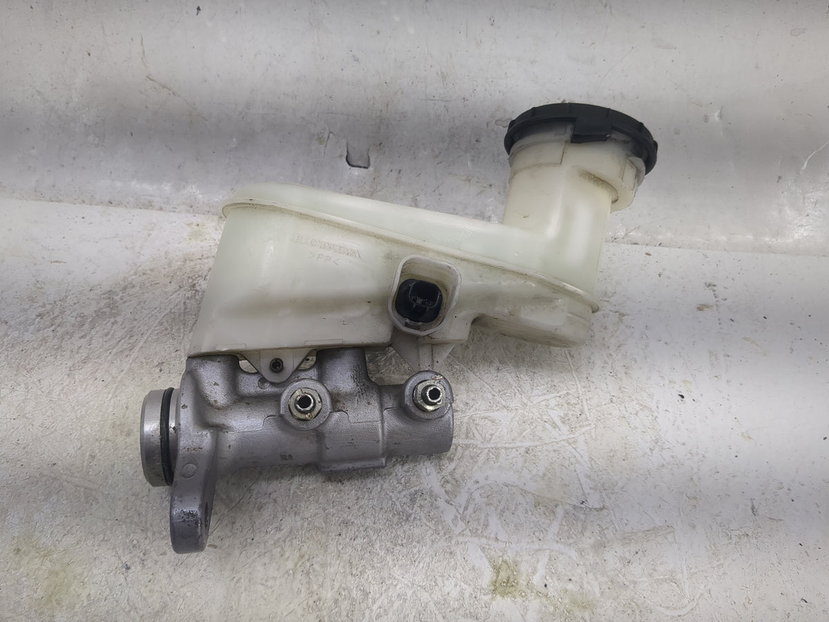 2016-2022 Honda Pilot Brake Master Cylinder 1497005 - Oemusedautoparts1.com