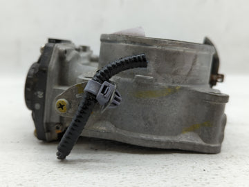 2016-2021 Honda Pilot Throttle Body P/N:GMF6B M70329 Fits Fits 2016 2017 2018 2019 2020 2021 OEM Used Auto Parts