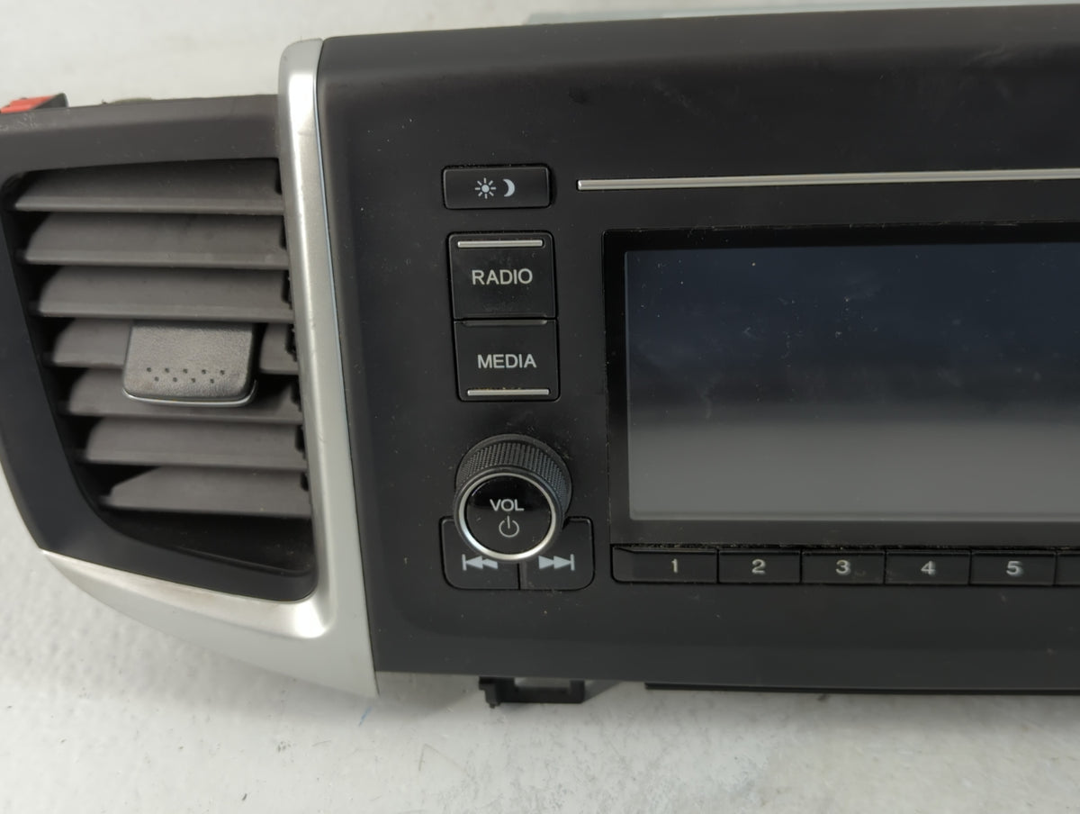 2016-2019 Honda Pilot Am Fm Cd Player Radio Receiver 764447 - Oemusedautoparts1.com