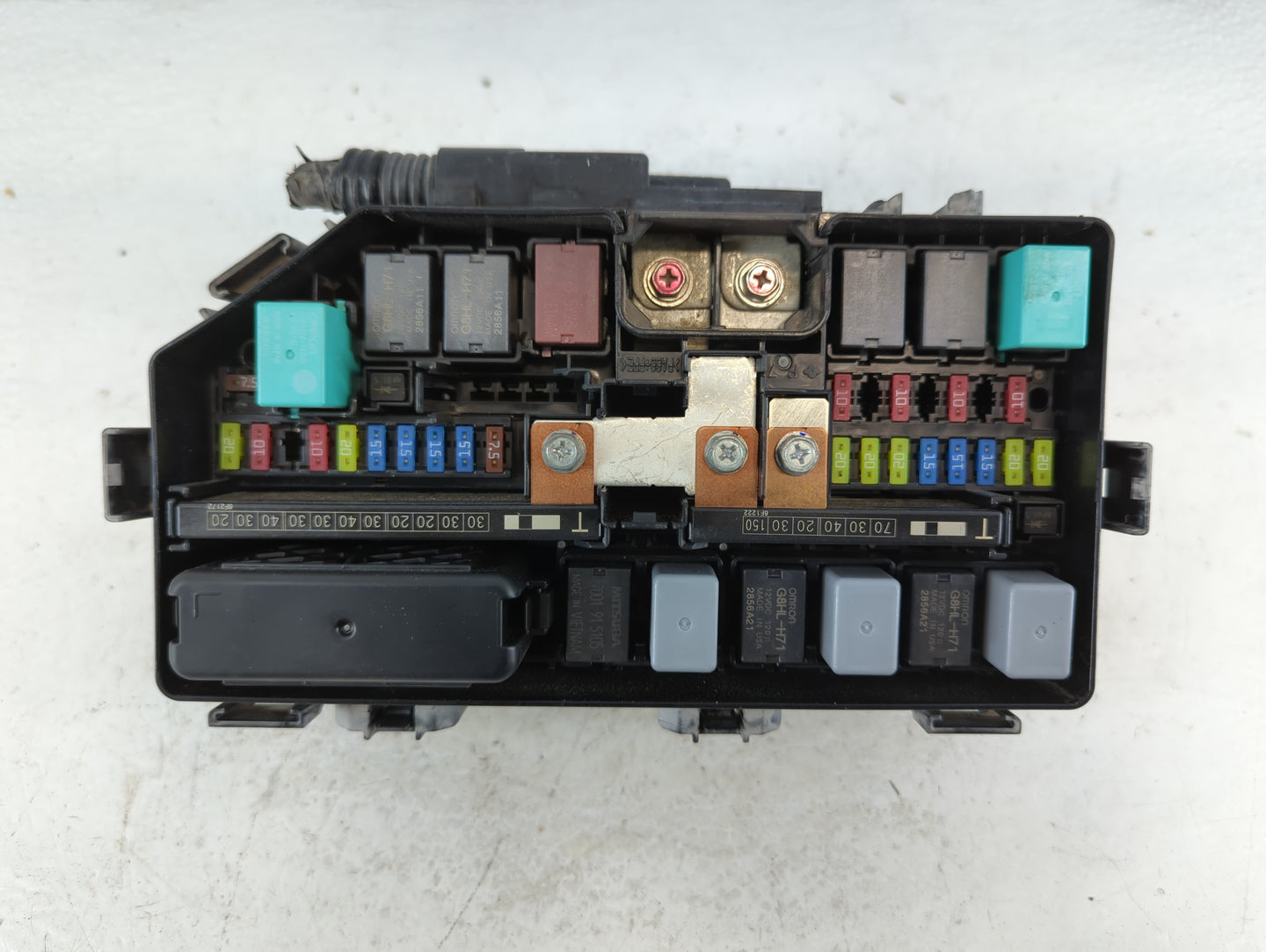 2016-2018 Honda Pilot Fusebox Fuse Box Panel Relay Module P/N:TG7 A010 AO Fits Fits 2016 2017 2018 OEM Used Auto Parts - Oem