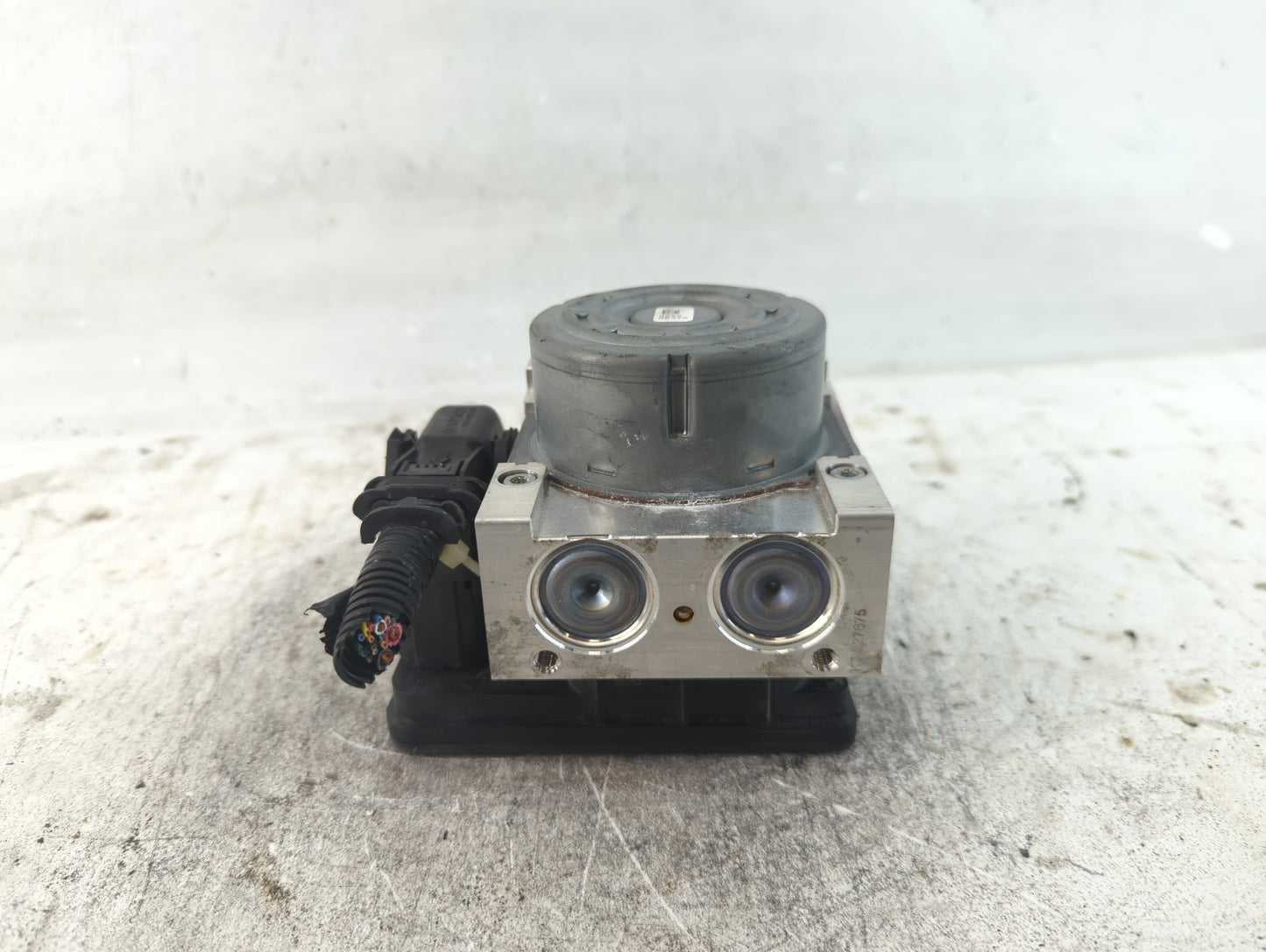 2016-2018 Honda Pilot ABS Pump Control Module Replacement P/N:57110TG8 A040M1 Fits Fits 2016 2017 2018 OEM Used Auto Parts -