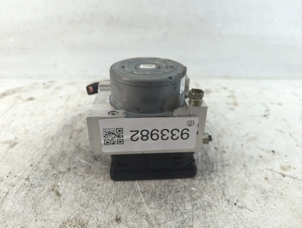 2016-2018 Honda Pilot Anti-Lock Brake ABS Pump Module Actuator OEM P/N:57110TG8 A040M1 Fits Fits 2016 2017 2018 OEM Used Aut