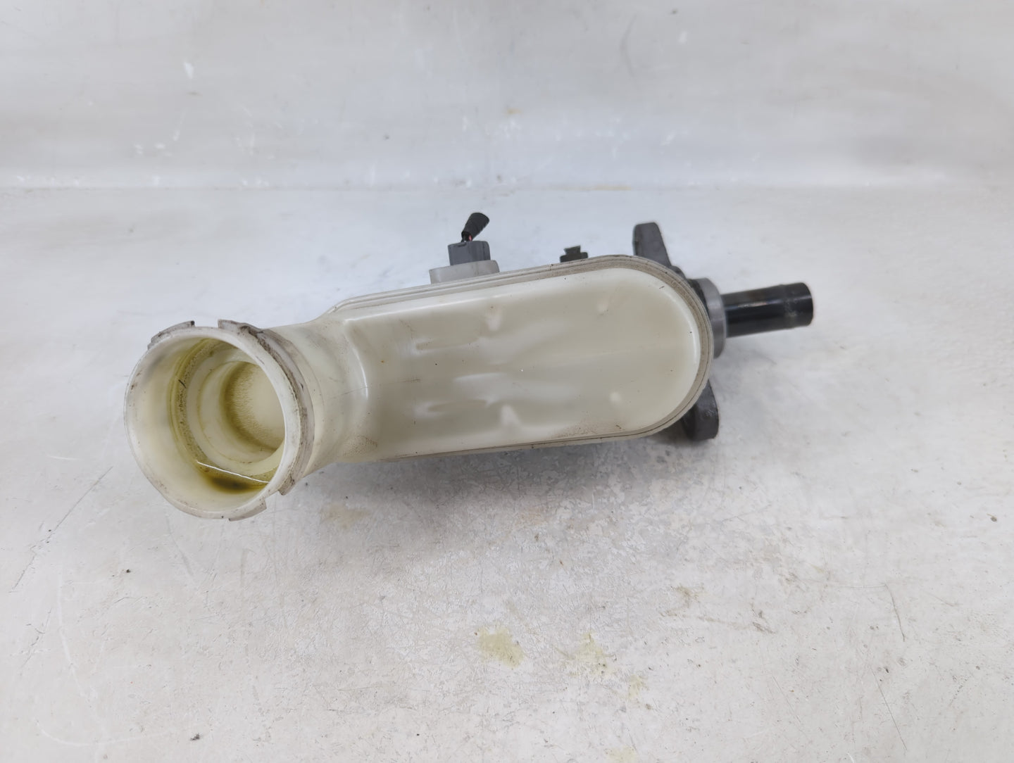 2017-2022 Honda Ridgeline Brake Master Cylinder - Oemusedautoparts1.com