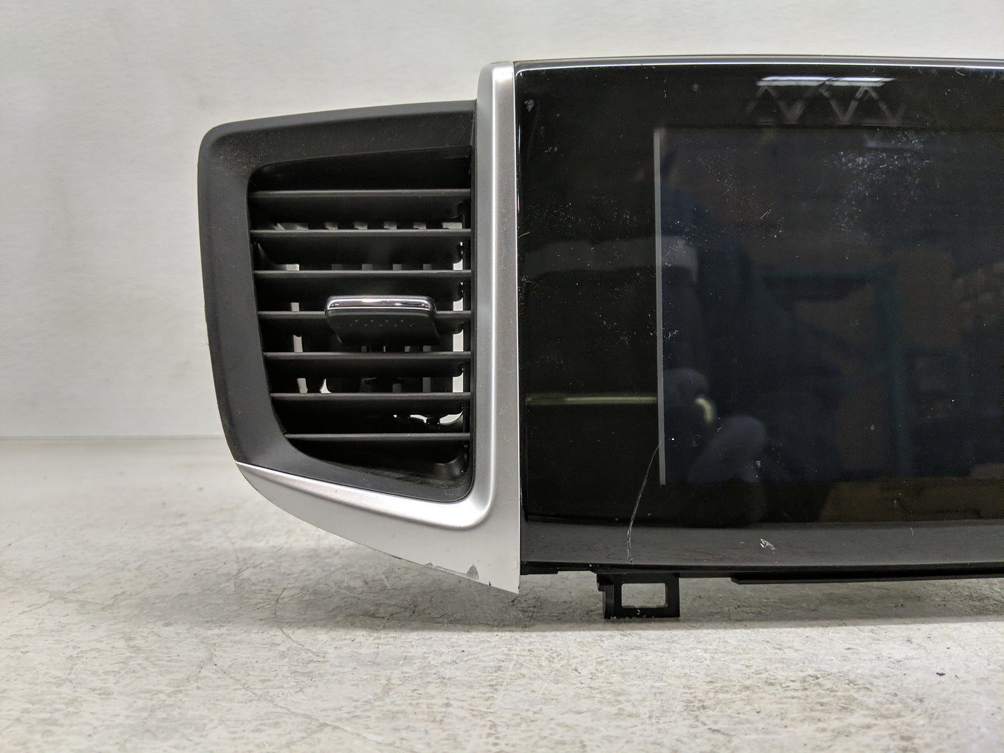 2017-2018 Honda Ridgeline Radio AM FM Cd Player Receiver Replacement P/N:39540-T6Z-A31 Fits Fits 2017 2018 OEM Used Auto Par
