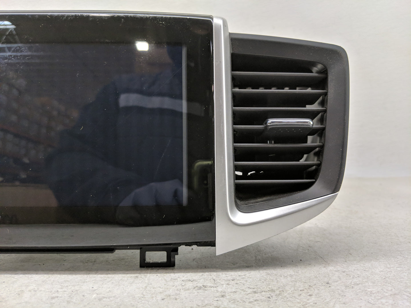 2017-2018 Honda Ridgeline Radio AM FM Cd Player Receiver Replacement P/N:39540-T6Z-A31 Fits Fits 2017 2018 OEM Used Auto Par