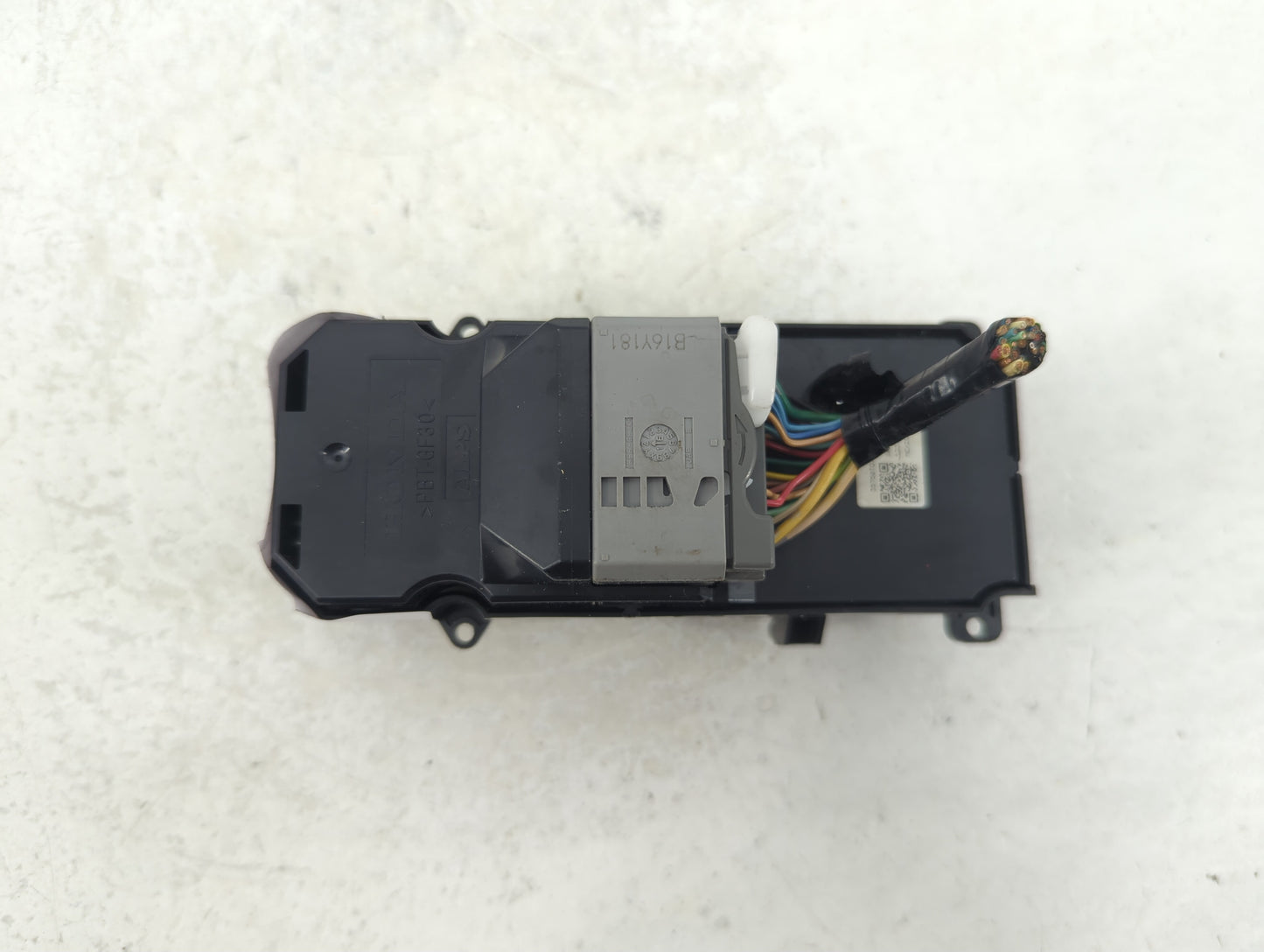 2017-2022 Honda Ridgeline Master Power Window Switch Replacement Driver Side Left P/N:35750TG7A011M1 Fits OEM Used Auto Part