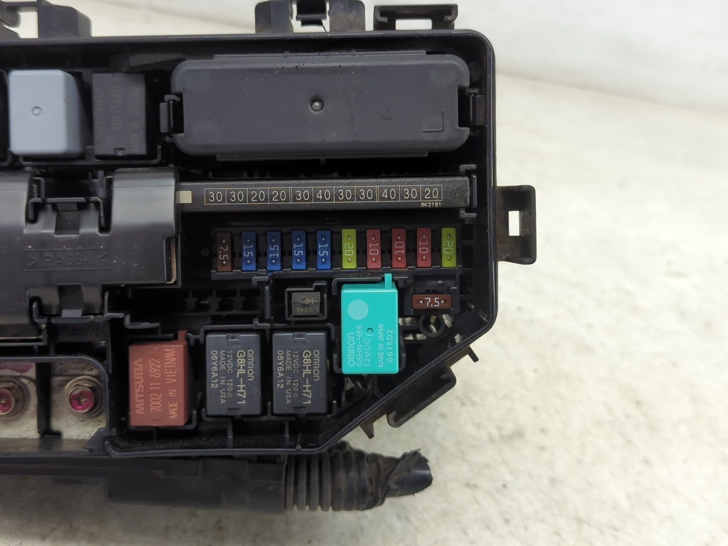 2017-2019 Honda Ridgeline Fusebox Fuse Box Panel Relay Module P/N:T6Z A010 AO 380RD01JTE Fits Fits 2017 2018 2019 OEM Used A