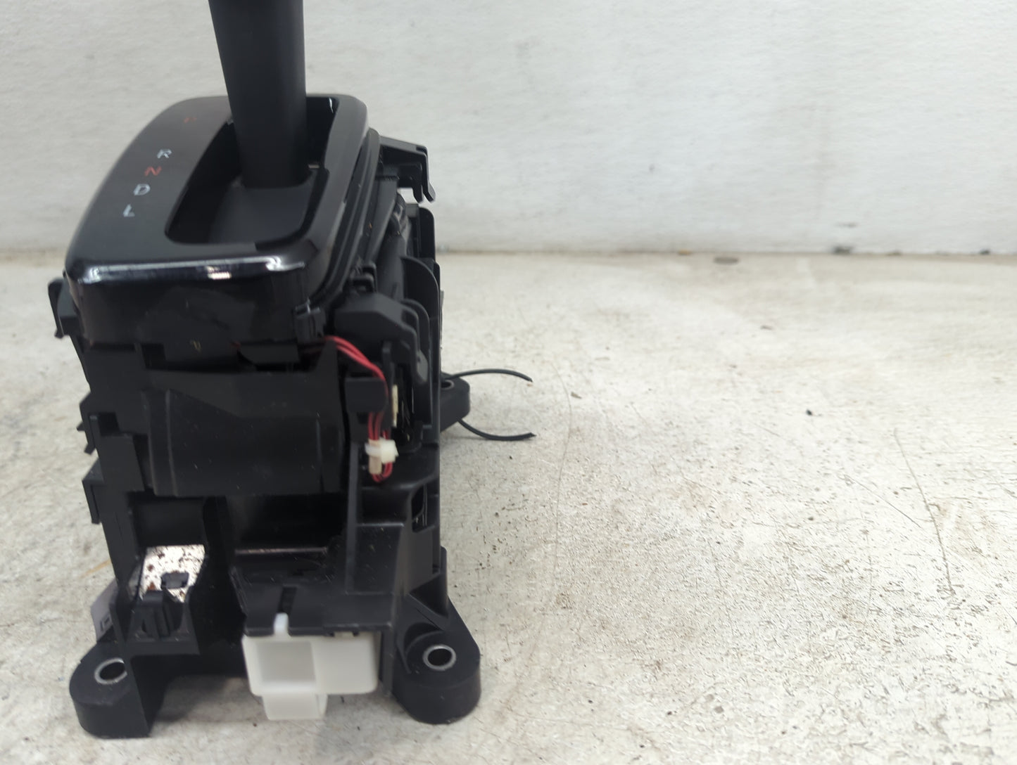 2017 Honda Ridgeline Floor Console Assembly Shifter - Oemusedautoparts1.com