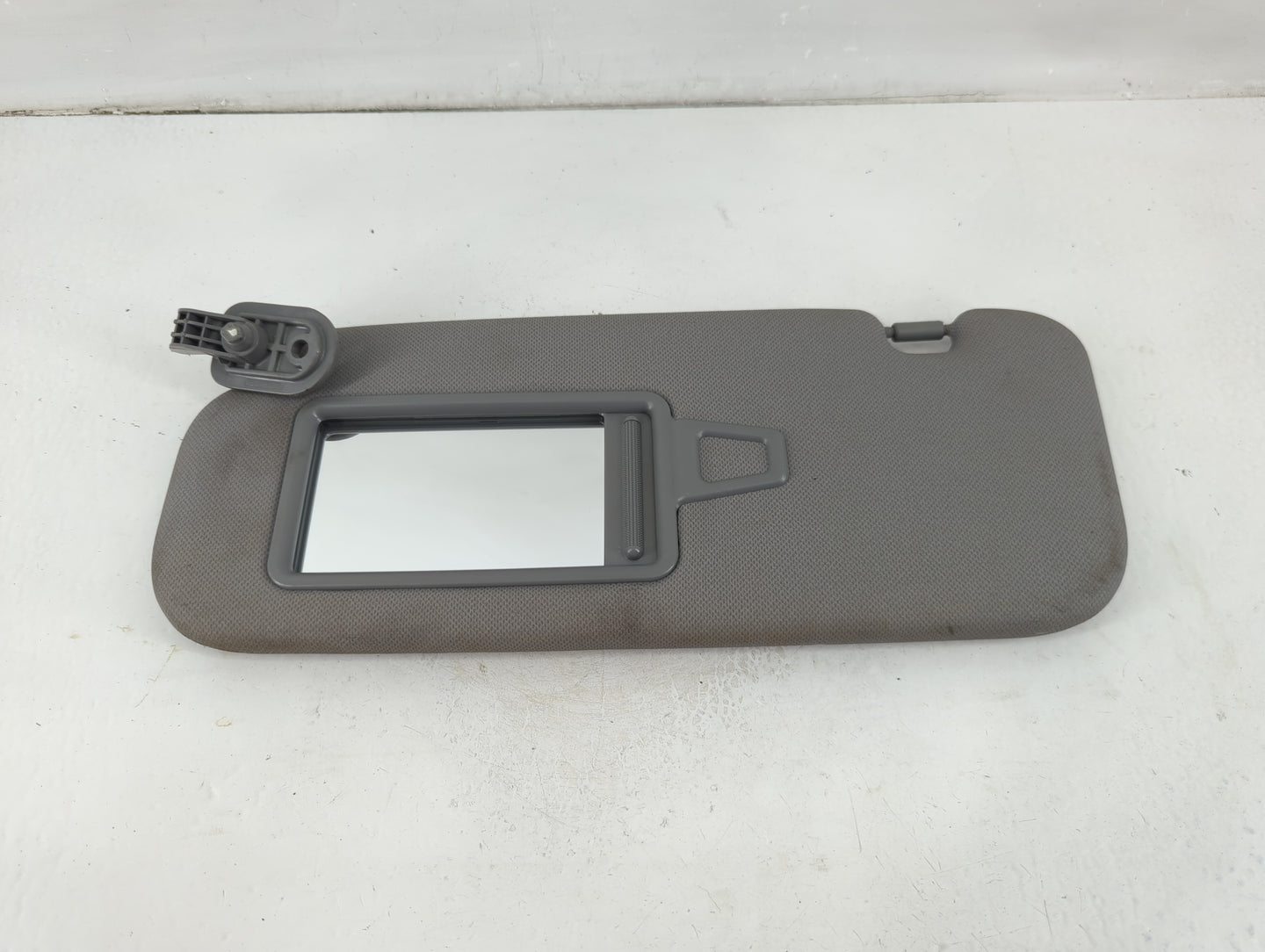 2014-2017 Hyundai Accent Sun Visor Shade Replacement Passenger Right Mirror Fits Fits 2014 2015 2016 2017 OEM Used Auto Part